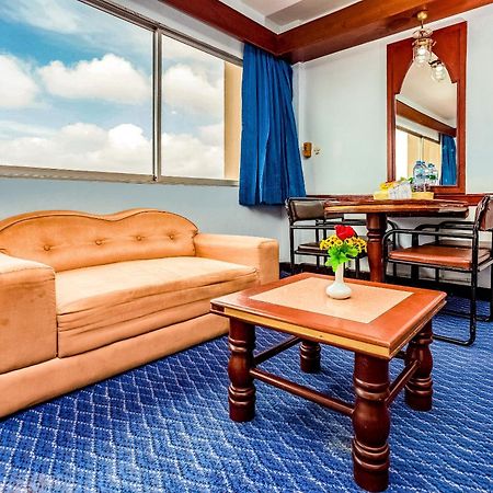 Oyo 441 Grand Thara Hotel Surat Thani Exterior foto