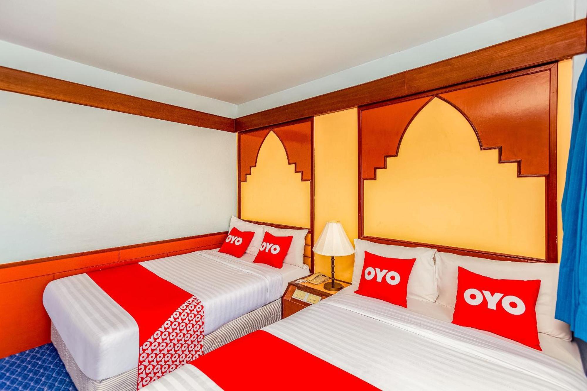 Oyo 441 Grand Thara Hotel Surat Thani Exterior foto