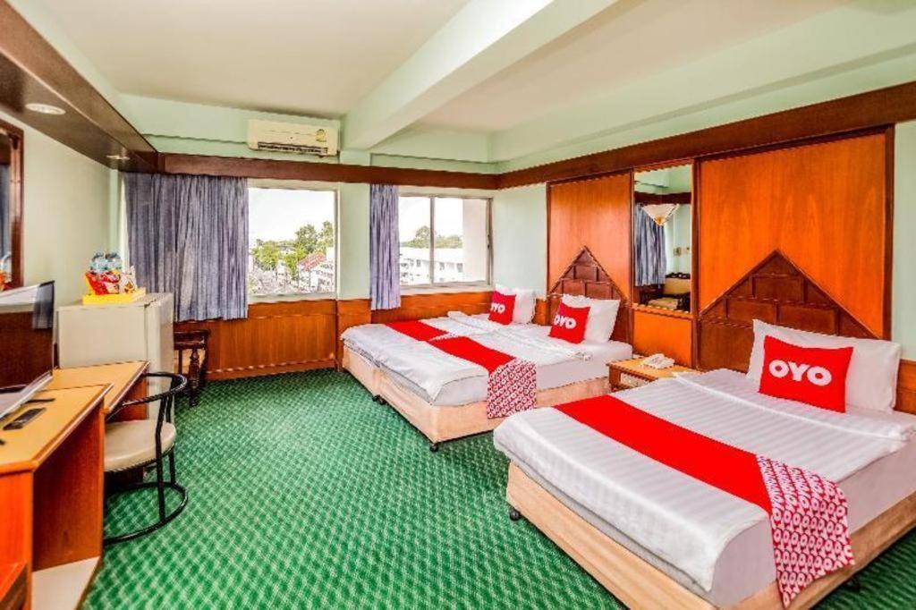 Oyo 441 Grand Thara Hotel Surat Thani Exterior foto